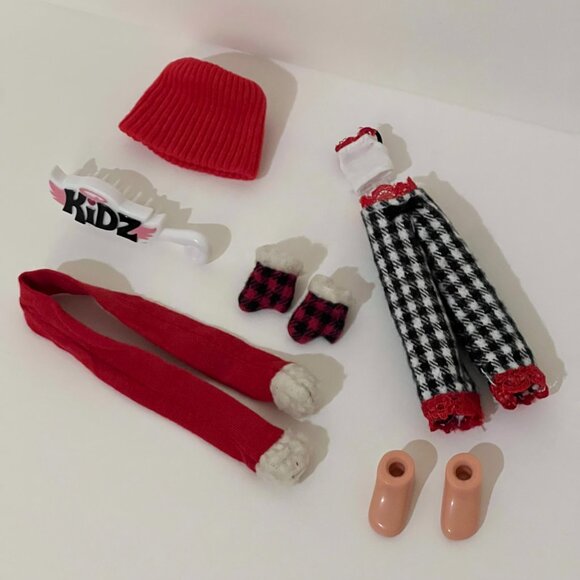 Bratz Kidz Wintertime Collection Cloe Y2K - Picture 2 of 6